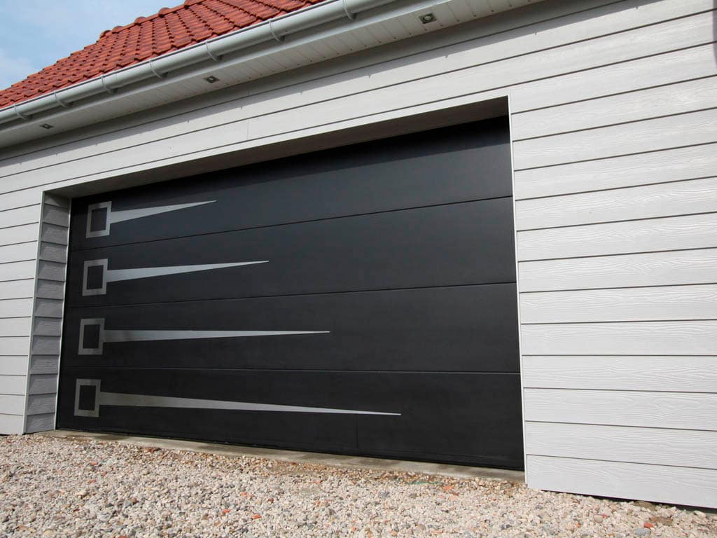 aluminum garage door repair Hamilton ON